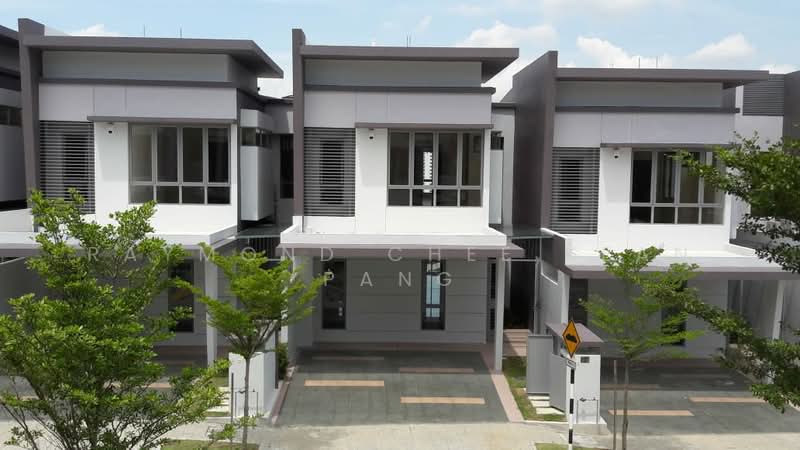 2.5-storey Terraced House for Sale in Taman Equine (Seri Kembangan) - Raymond Chee Kean Pang - Exterior - PropertyGuru.com.my