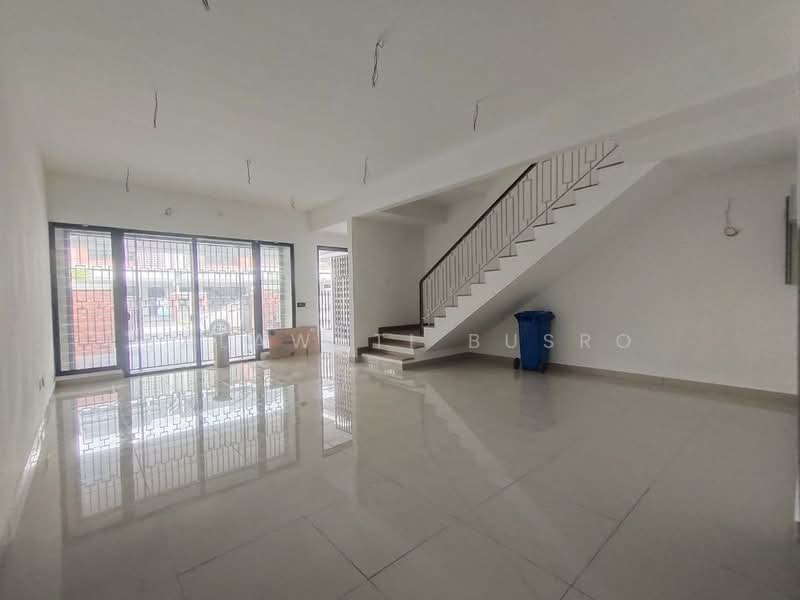 2-storey Terraced House for Sale in Elmina (Shah Alam) - Salawati Busro - Living Room - PropertyGuru.com.my