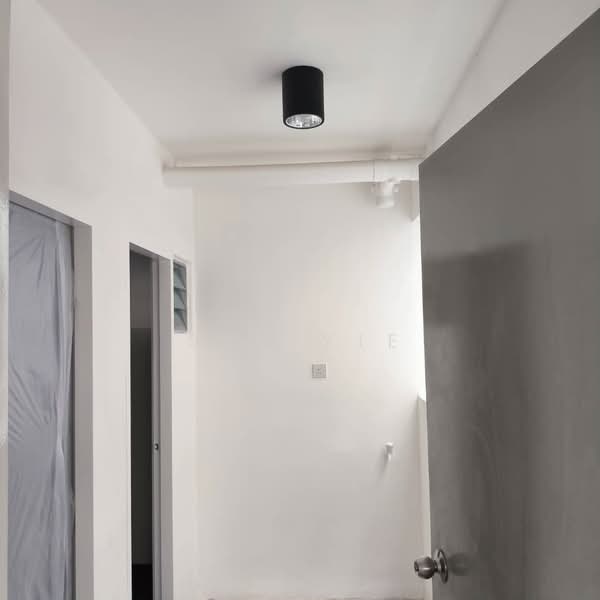 Apartment for Rent at Pangsapuri Flora Indah - Sin Yie - Corridor - PropertyGuru.com.my