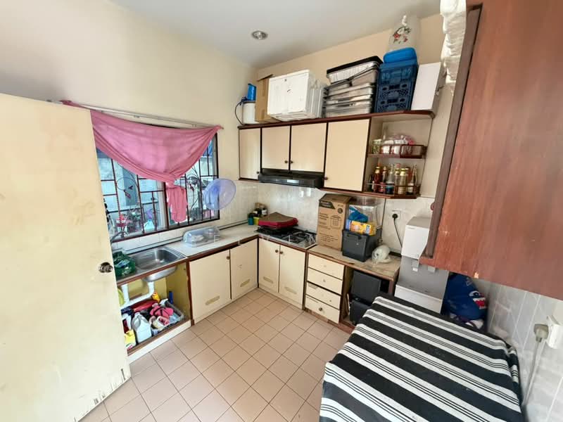 Bungalow for Sale in Bandar Tasik Puteri (Rawang) - Kelvin . - Kitchen - PropertyGuru.com.my
