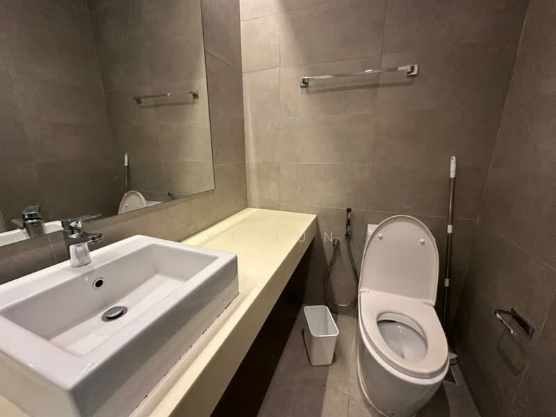 Condominium for Rent at Vivo Residential Suites - Yi Jun - Bathroom - PropertyGuru.com.my