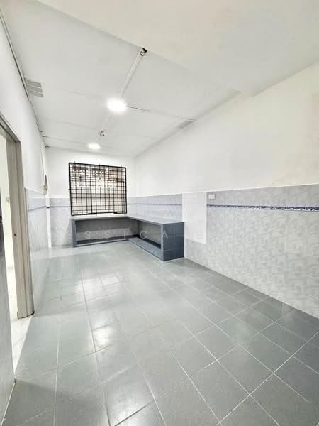 1-storey Terraced House for Sale in Taman Universiti (Skudai) - Jessica Boey - Kitchen - PropertyGuru.com.my