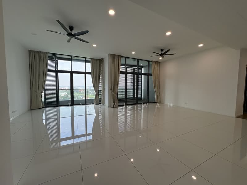 Condominium for Sale at Tropicana Grande - Tam Yi Wah - Living Room - PropertyGuru.com.my