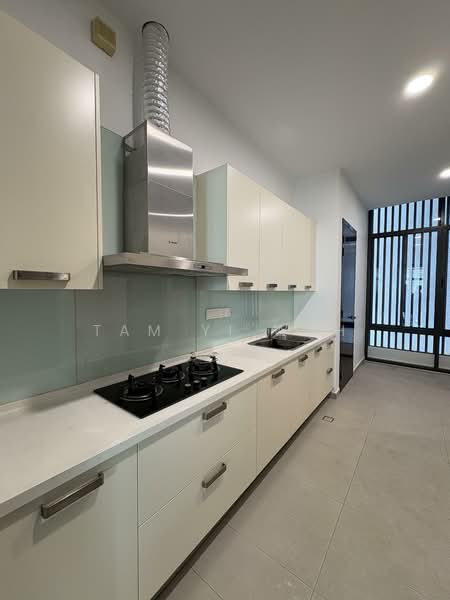 Condominium for Sale at Tropicana Grande - Tam Yi Wah - Kitchen - PropertyGuru.com.my