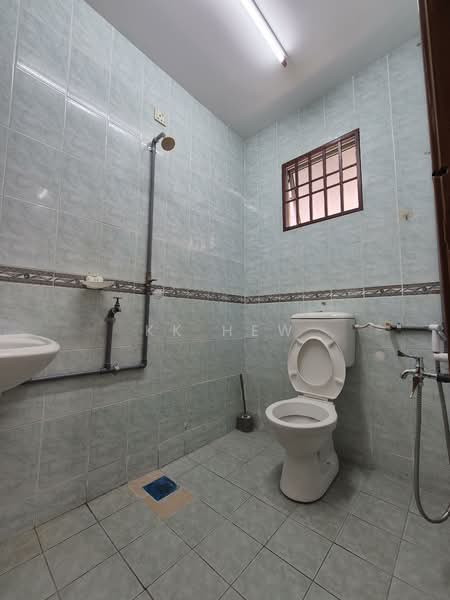 Taman Kajang Impian untuk Untuk Disewa - RM 1,500 /bulan, Apr 2026 - Bathroom - PropertyGuru.com.my