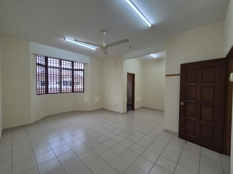 Taman Kajang Impian untuk Untuk Disewa - RM 1,500 /bulan, Apr 2026 - Living Room - PropertyGuru.com.my