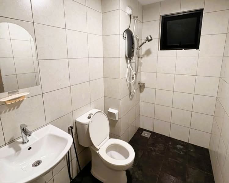 Service Residence for Sale at Edusphere - Lok Teh - Bathroom - PropertyGuru.com.my