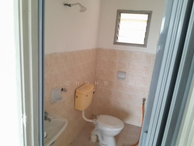 Pangsapuri Perdana Impian untuk Untuk Disewa - RM 900 /bulan, Apr 2026 - Bathroom - PropertyGuru.com.my