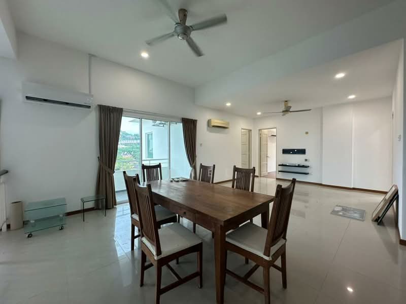 Condominium for Sale at Tanjung Beach Condominium - Xinnee . - Dining Room - PropertyGuru.com.my