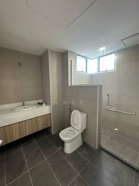 Condominium for Sale at Tanjung Beach Condominium - Xinnee . - Bathroom - PropertyGuru.com.my