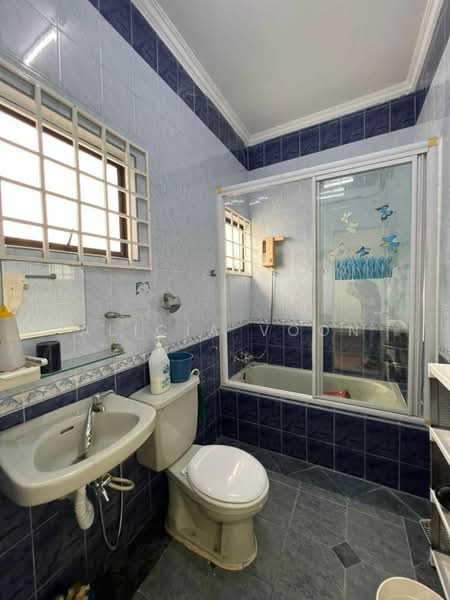 2-storey Terraced House for Sale in Taman Desa Cemerlang (Ulu Tiram) - Alicia Voon - Bathroom - PropertyGuru.com.my
