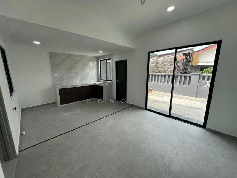 Semi-Detached House for Sale in Taman Masai (Masai) - Hong . - Kitchen - PropertyGuru.com.my