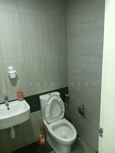 Kondominium untuk Dijual di Aster Residence - Vincent Yeoh - Bathroom - PropertyGuru.com.my