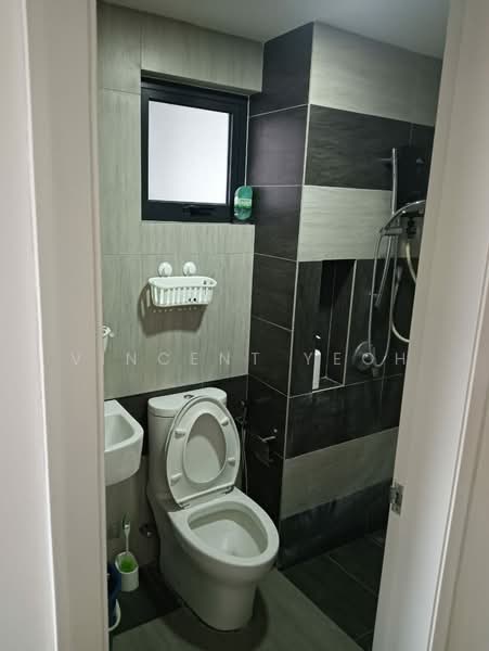 Kondominium untuk Dijual di Aster Residence - Vincent Yeoh - Bathroom - PropertyGuru.com.my