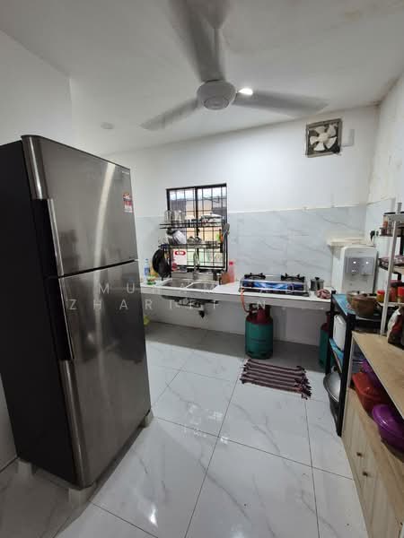 Bandar Saujana Putra untuk Untuk Dijual - RM 430,000, Apr 2026 - Kitchen - PropertyGuru.com.my