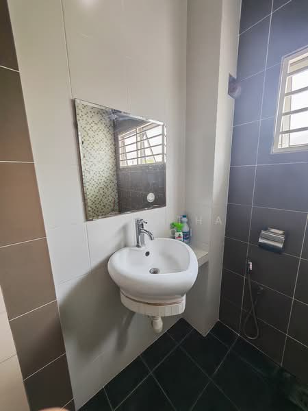 Townhouse for Sale in Taman Tasik Puchong (Puchong) - Samantha Chooi - Bathroom - PropertyGuru.com.my