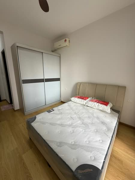 Condominium for Rent at Kings Bay @ Country Garden Danga Bay - Kenny Ng - Bedroom - PropertyGuru.com.my