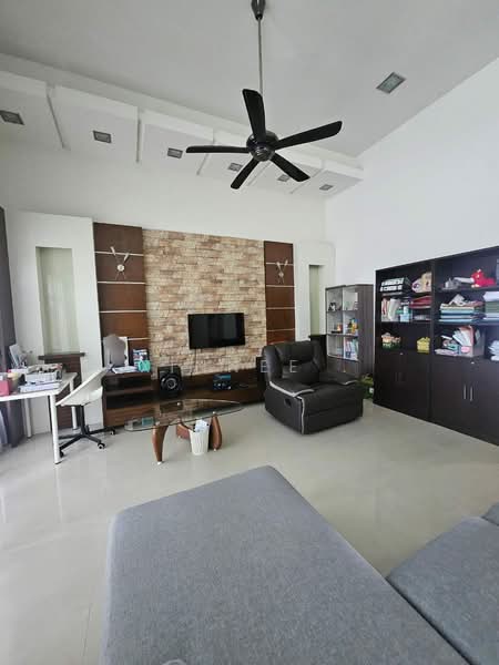 3.5-storey Terraced House for Sale in Ayer Itam (Penang) - Xinnee . - Living Room - PropertyGuru.com.my