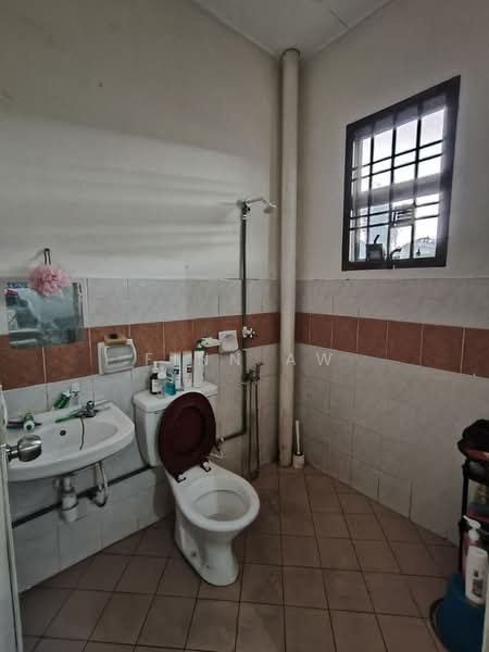 Bungalow for Sale in Johor Bahru (Johor) - Finn Aw - Bathroom - PropertyGuru.com.my