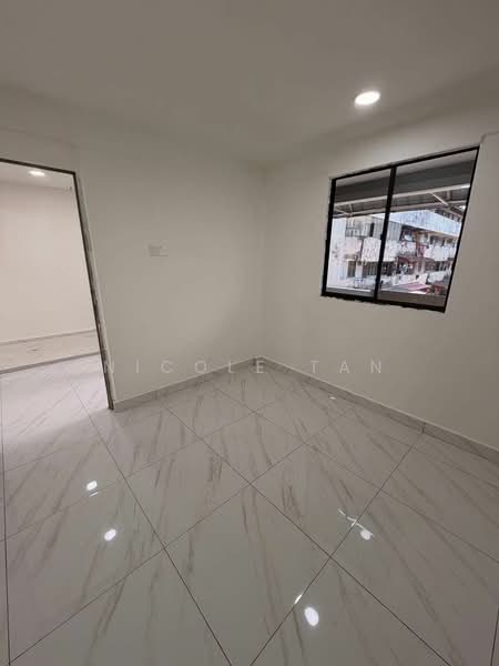 Flat for Sale at Flat Taman Ungku Tun Aminah - Nicole Tan - Interior - PropertyGuru.com.my