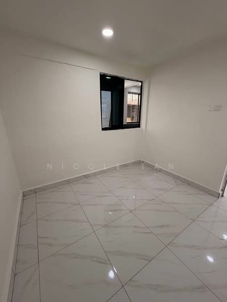Flat for Sale at Flat Taman Ungku Tun Aminah - Nicole Tan - Interior - PropertyGuru.com.my