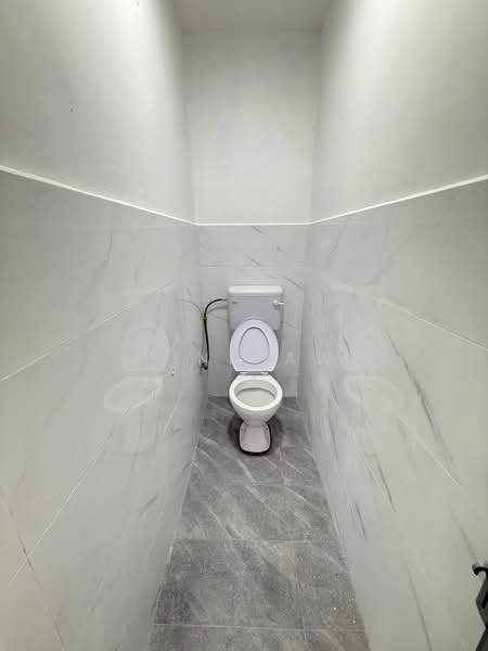 1-storey Terraced House for Sale in Taman Universiti (Skudai) - Finn Aw - Bathroom - PropertyGuru.com.my