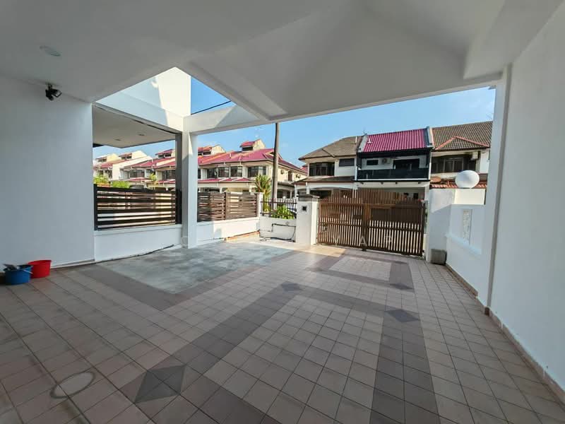 Rumah Teres 2 Tingkat untuk Disewa di Taman Suria (Johor Bahru) - Joseph Yap - Exterior - PropertyGuru.com.my