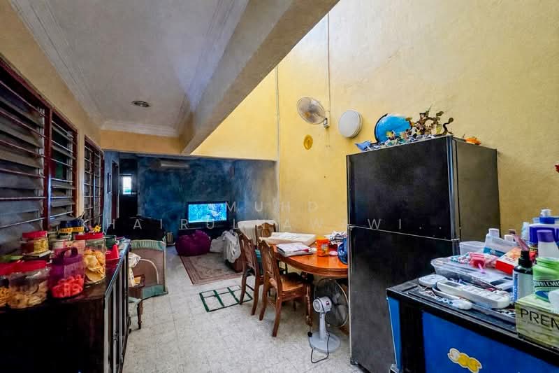 1-storey Terraced House for Sale in Bangsar (Kuala Lumpur) - Muhd Khairulnawawi Kamaruddin - Living Room - PropertyGuru.com.my