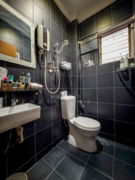 1-storey Terraced House for Sale in Bangsar (Kuala Lumpur) - Muhd Khairulnawawi Kamaruddin - Bathroom - PropertyGuru.com.my