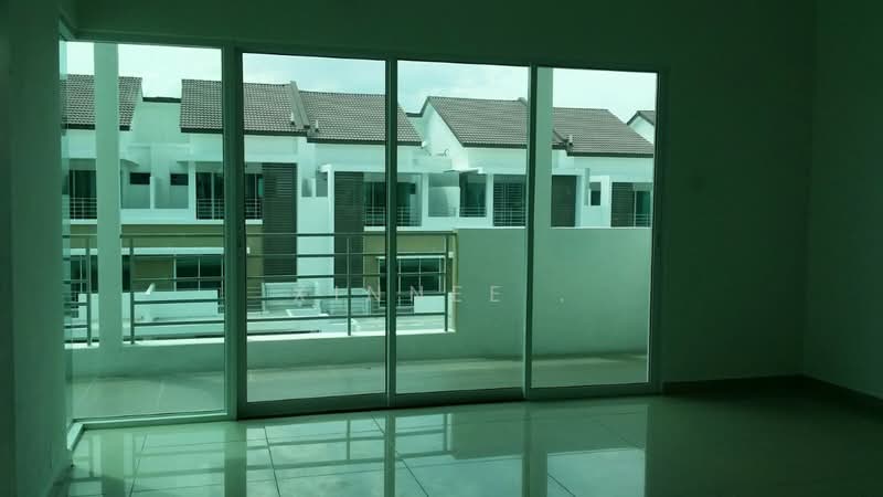 Rumah Teres 3 Tingkat untuk Dijual di Sunway Cassia (Batu Maung) - Xinnee . - Balcony - PropertyGuru.com.my