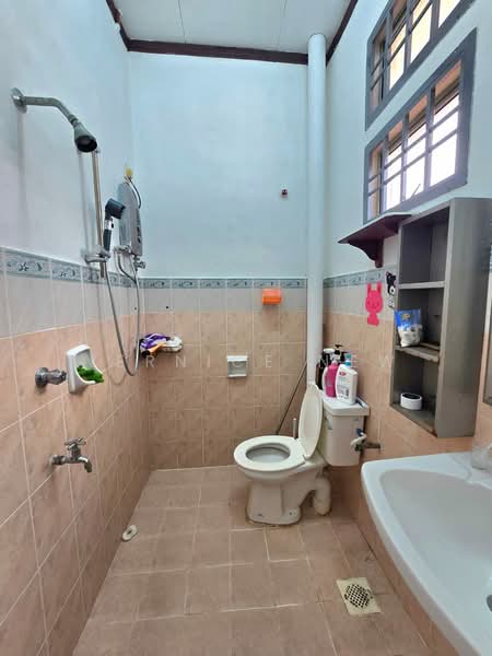 Taman Mutiara Rini untuk Untuk Dijual - RM 500,000, Apr 2026 - Bathroom - PropertyGuru.com.my