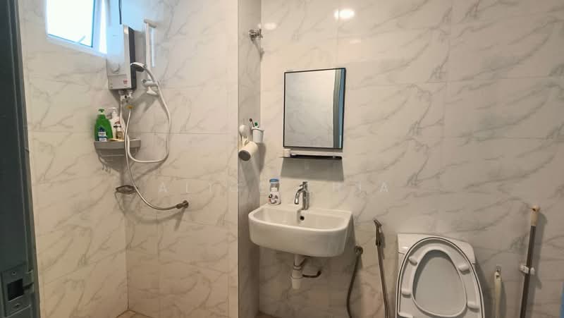 Service Residence for Rent at Twin Galaxy (Dwi Galaksi) - Alice Chia - Bathroom - PropertyGuru.com.my