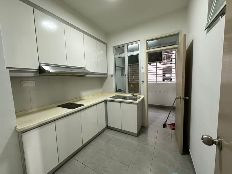 Pangsapuri untuk Disewa di Austin Suites (Permata Austin) - Nam YC - Kitchen - PropertyGuru.com.my