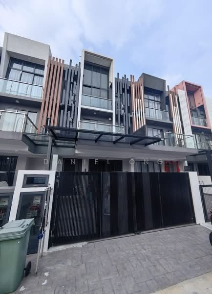 Taman Puchong Legenda untuk Untuk Disewa - RM 8,500 /bulan, Apr 2026 - Exterior - PropertyGuru.com.my