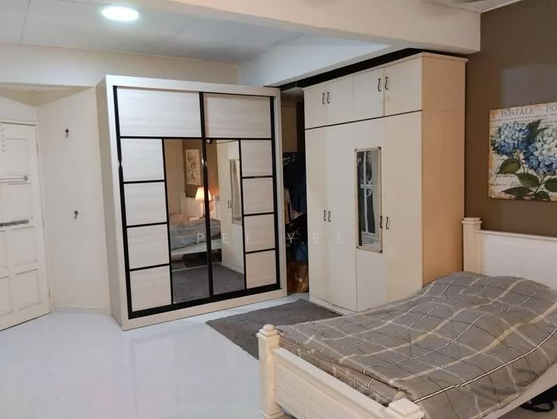 2.5-storey Terraced House for Sale in Taman Saleng (Kulai) - Pei Yee - Bedroom - PropertyGuru.com.my