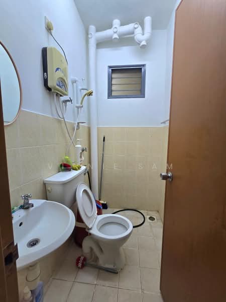 2-storey Terraced House for Sale in Taman Mutiara Rini (Skudai) - Vinnie Sam - Bathroom - PropertyGuru.com.my