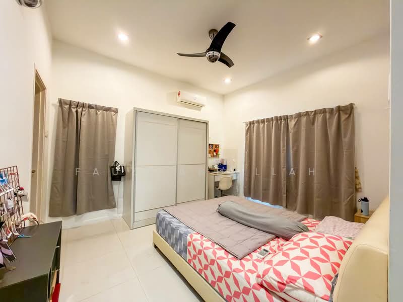 Semi-Detached House for Sale in Taman Saujana Emas (Kajang) - Fauzi Abdullah - Bedroom - PropertyGuru.com.my