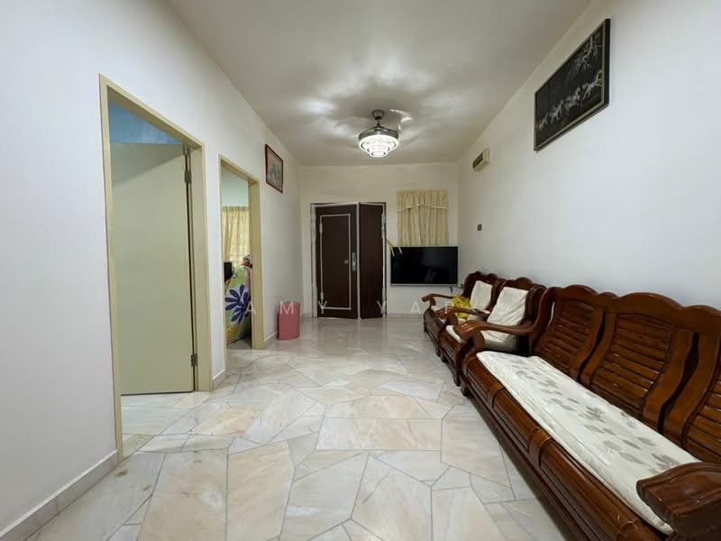 1-storey Terraced House for Sale in Kepong (Kuala Lumpur) - Amy Yap - Living Room - PropertyGuru.com.my