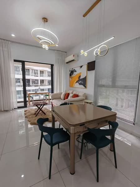 Bay Point @ Country Garden Danga Bay untuk Untuk Dijual - RM 650,000, Apr 2026 - Living Room - PropertyGuru.com.my