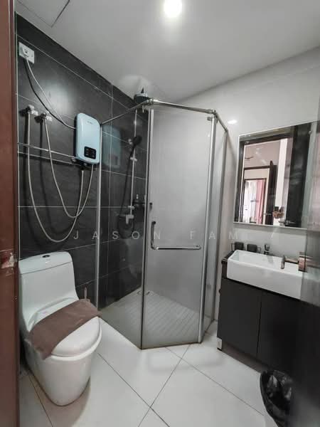 Bay Point @ Country Garden Danga Bay untuk Untuk Dijual - RM 650,000, Apr 2026 - Bathroom - PropertyGuru.com.my