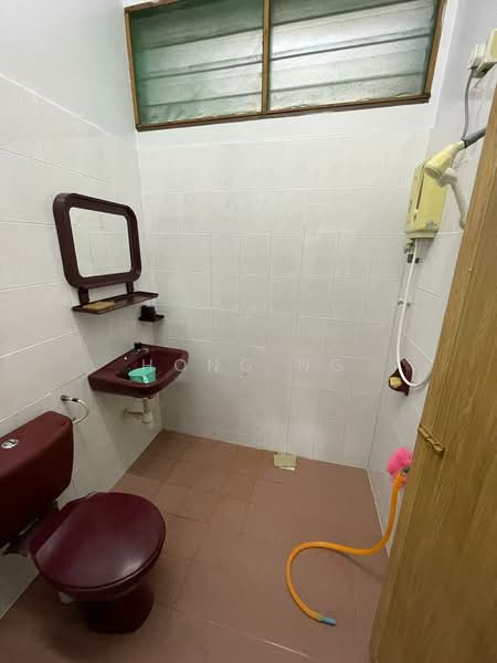 1-storey Terraced House for Sale in Klang (Selangor) - Hong Ng - Bathroom - PropertyGuru.com.my