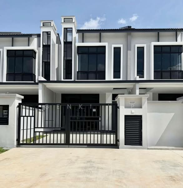 2-storey Terraced House for Sale in Taman Mount Austin (Tebrau) - Genki Yap - Exterior - PropertyGuru.com.my
