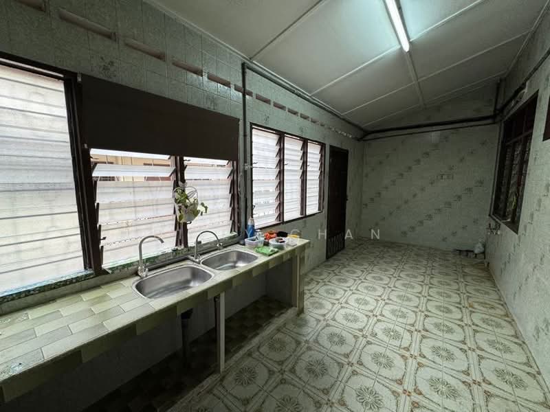 2-storey Terraced House for Sale in Taman Overseas Union (Taman Oug) (Jalan Klang Lama (Old Klang Road)) - Billy Chan - Kitchen - PropertyGuru.com.my