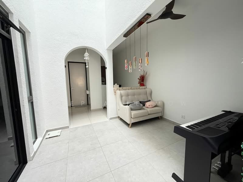 Emerald Residence Link House Type B untuk Untuk Dijual - RM 1,600,000, Apr 2026 - Living Room - PropertyGuru.com.my