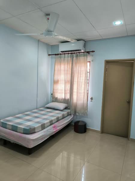2-storey Terraced House for Rent in Shah Alam (Selangor) - YiHui Ng - Bedroom - PropertyGuru.com.my
