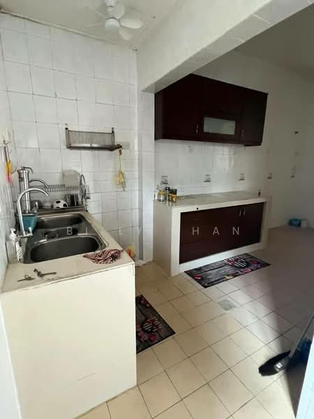 Taman Segar Perdana Cheras untuk Untuk Dijual - RM 780,000, Apr 2026 - Kitchen - PropertyGuru.com.my