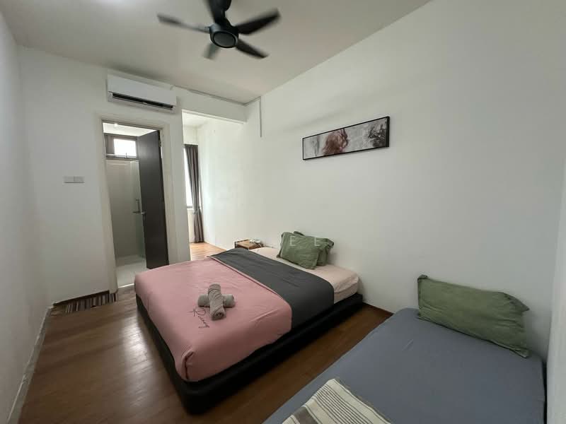 3-storey Terraced House for Sale in Gelugor (Penang) - Xinnee . - Bedroom - PropertyGuru.com.my