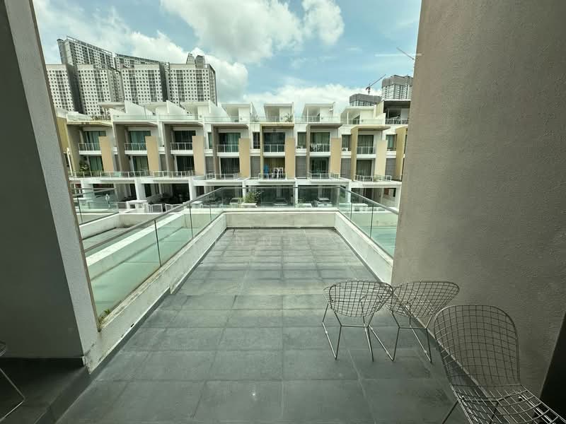 3-storey Terraced House for Sale in Gelugor (Penang) - Xinnee . - Balcony - PropertyGuru.com.my