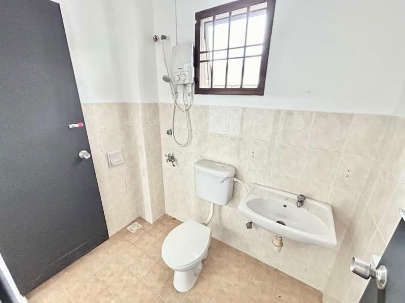 2-storey Terraced House for Sale in Taman Setia Indah (Tebrau) - Genki Yap - Bathroom - PropertyGuru.com.my