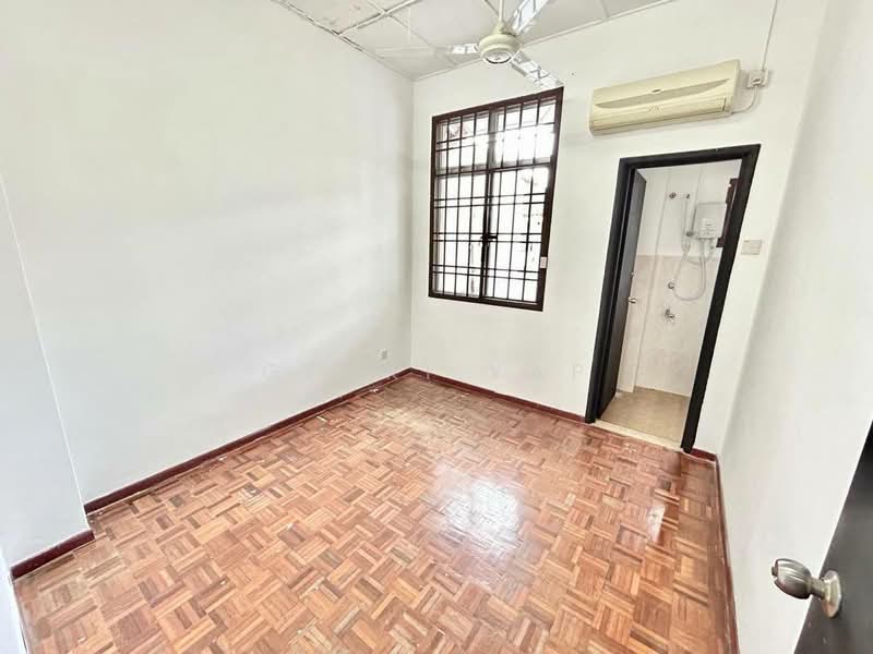 2-storey Terraced House for Sale in Taman Setia Indah (Tebrau) - Genki Yap - Bedroom - PropertyGuru.com.my